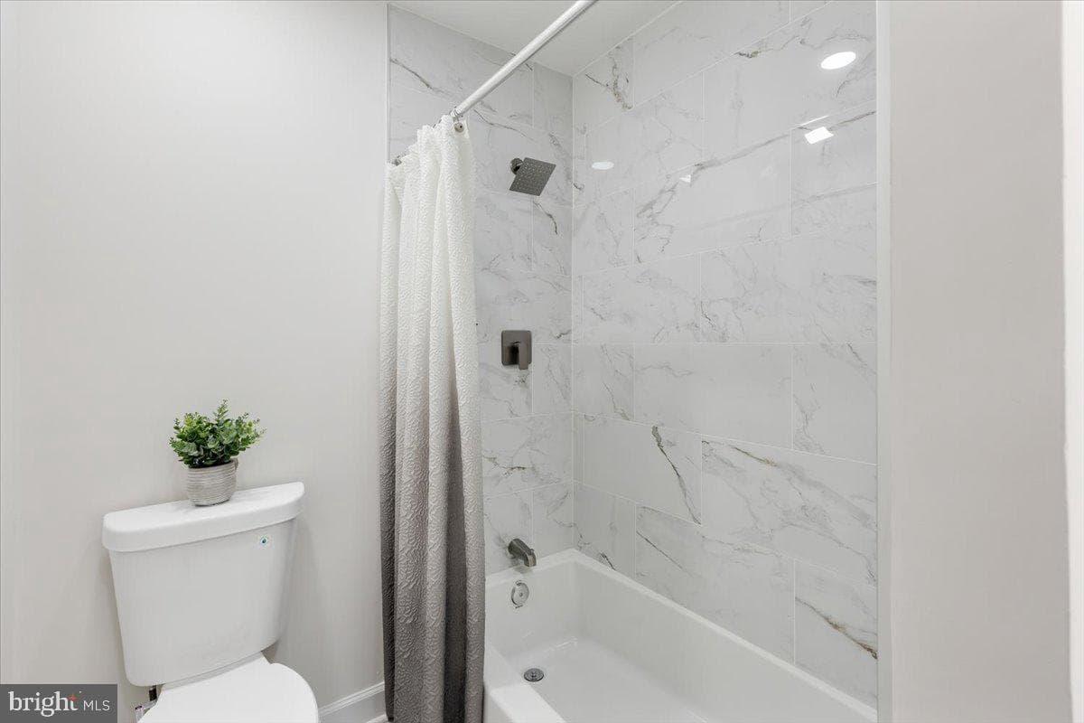 12212 Woodlark Court photo 33