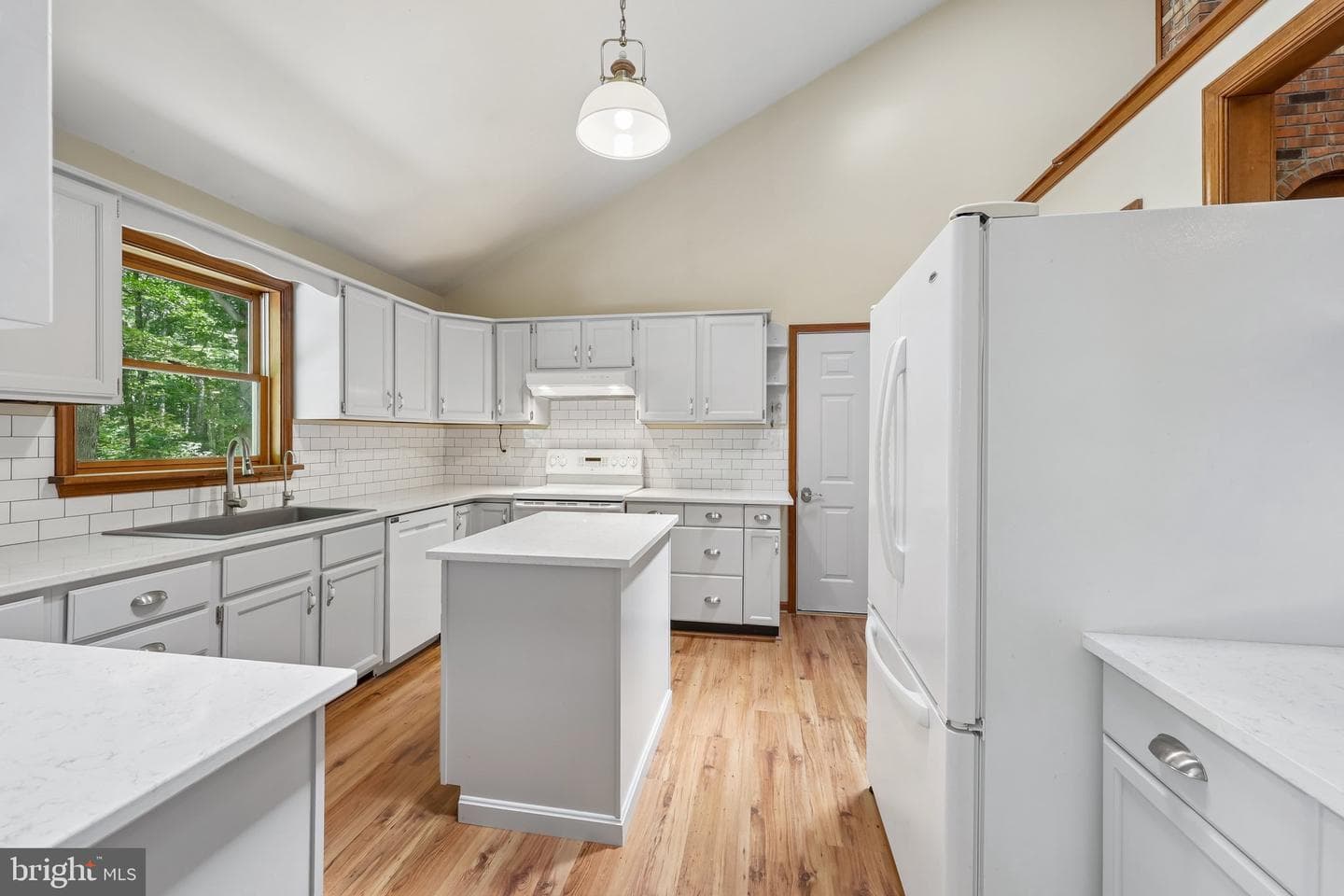 13437 Bristow Road photo 17