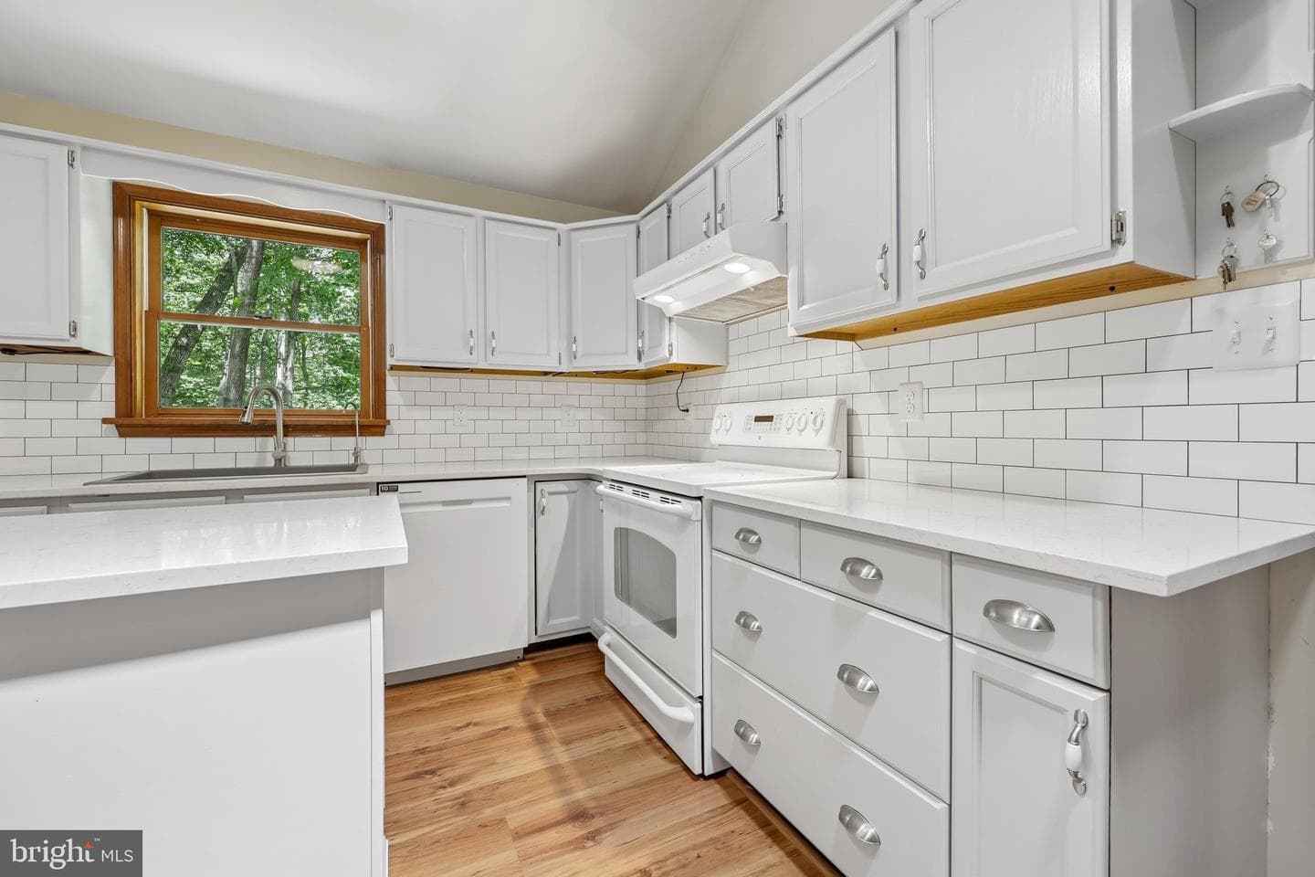 13437 Bristow Road photo 19