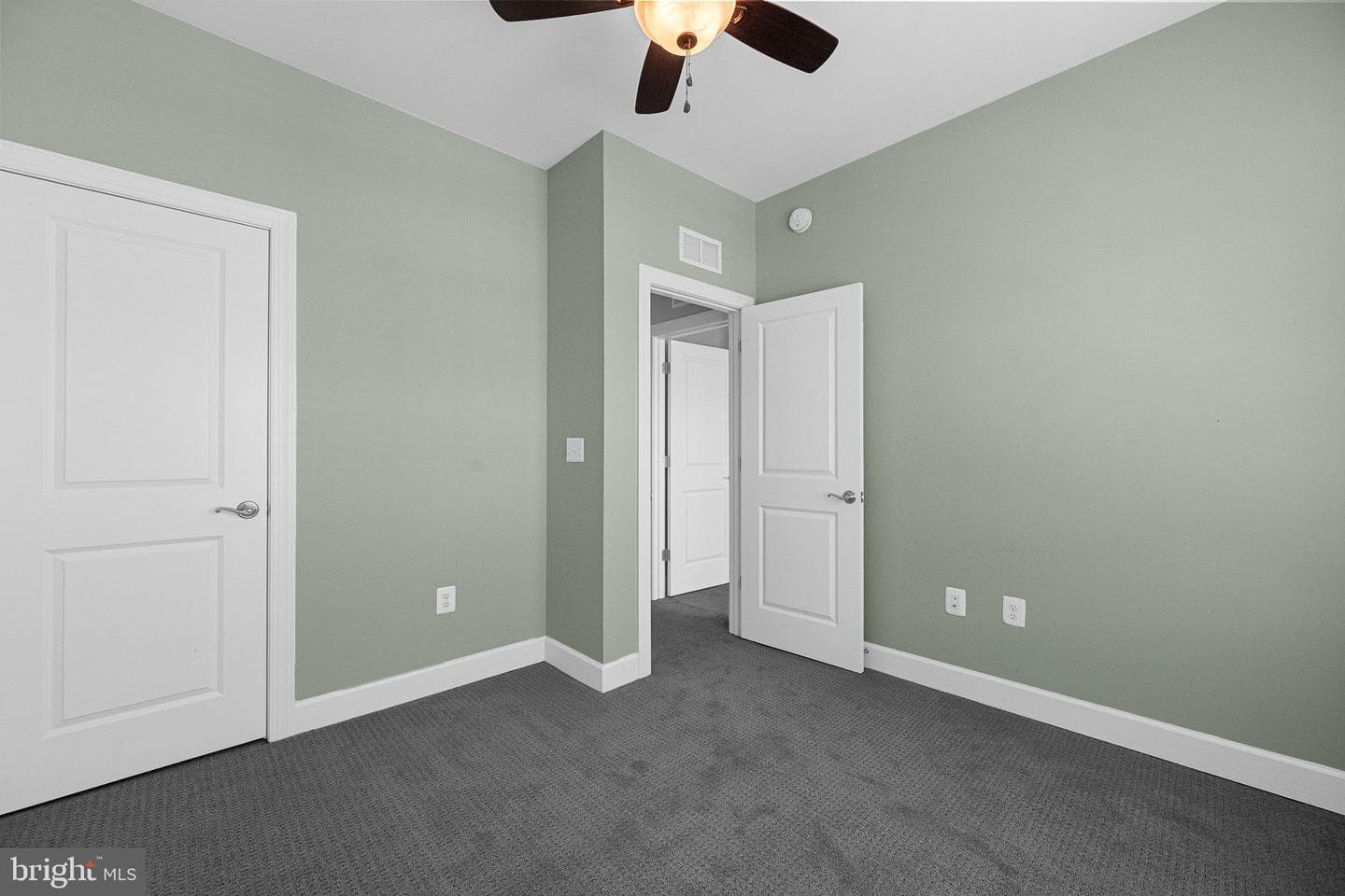 13839 Litespeed Way photo 25