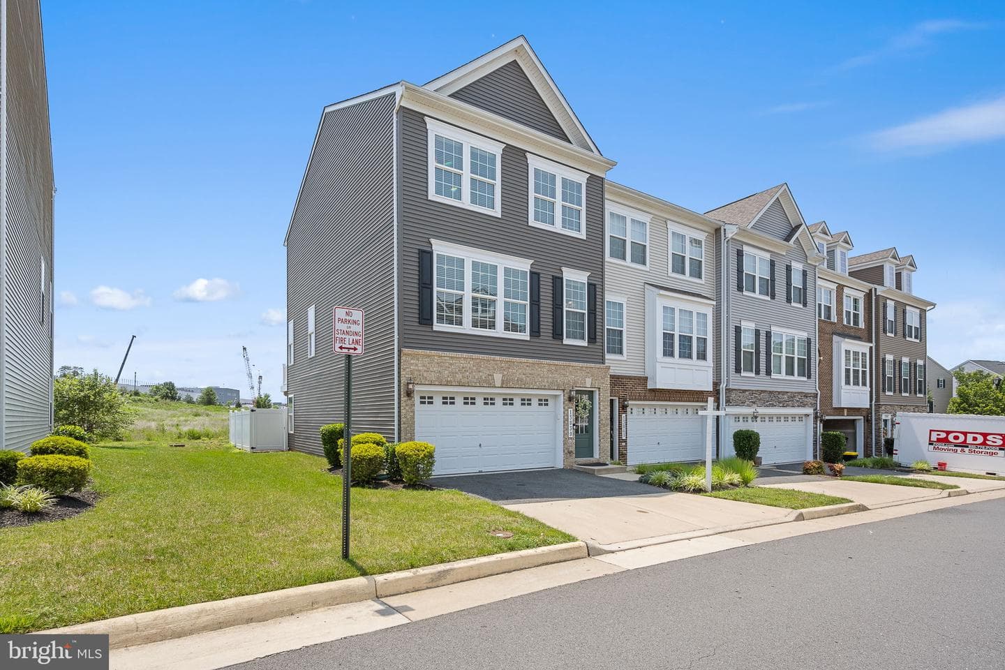 13839 Litespeed Way photo 3