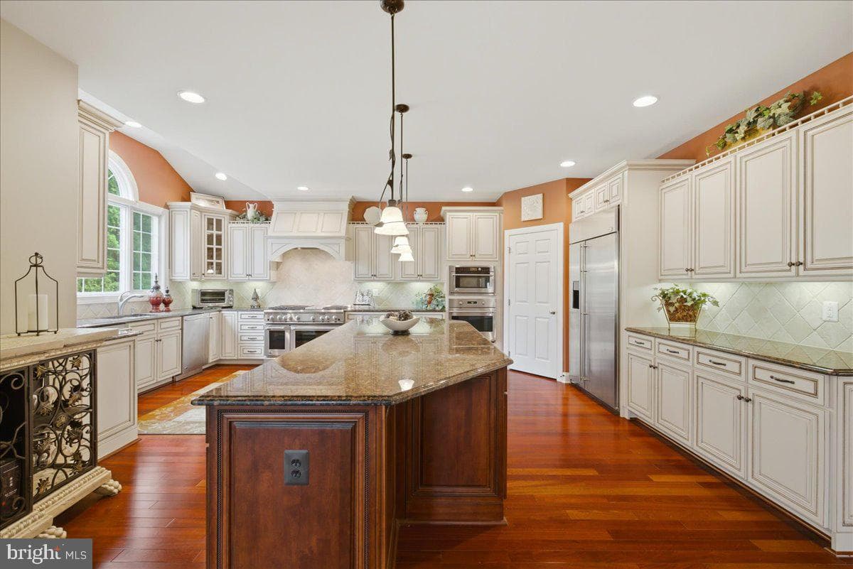 5808 Malvern Hill Court photo 23