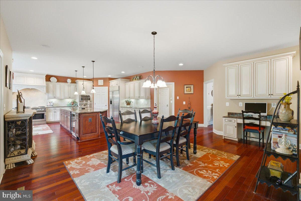 5808 Malvern Hill Court photo 28