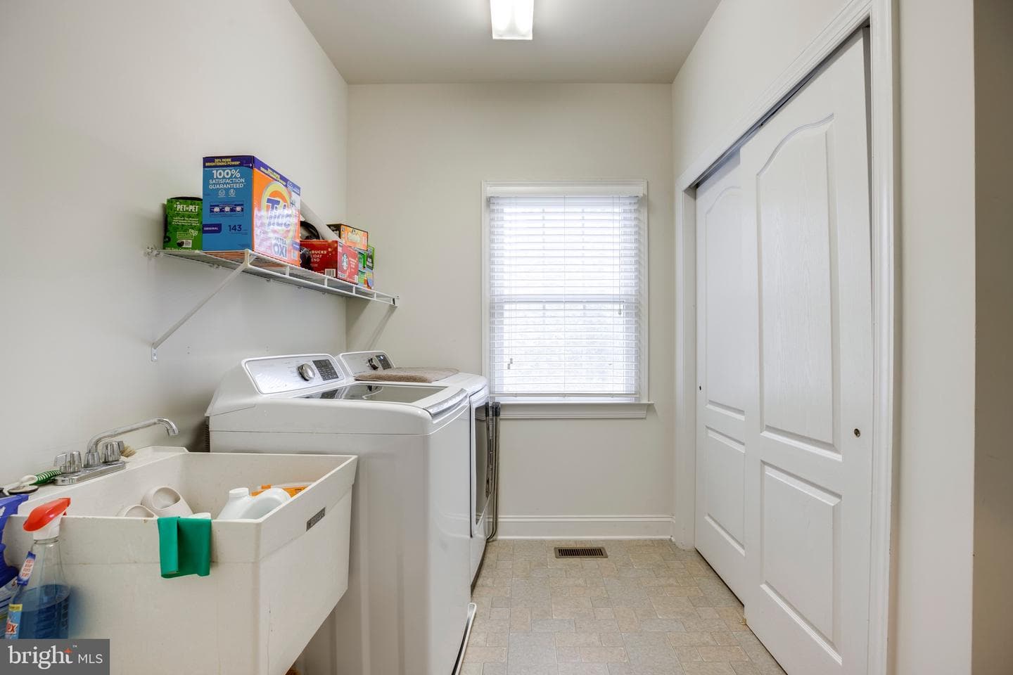 15613 Village Cove Place photo 16