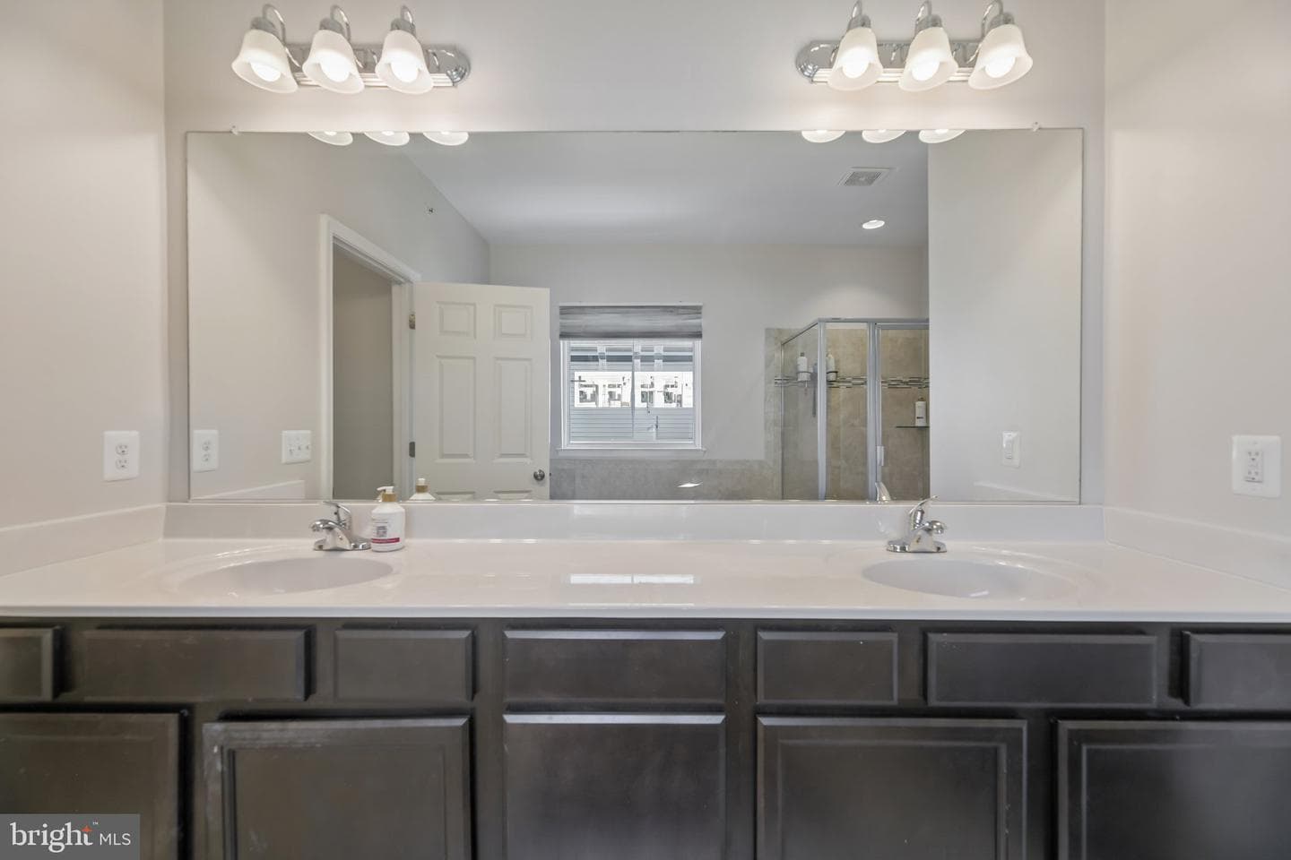 18267 Thunderbolt Road photo 32