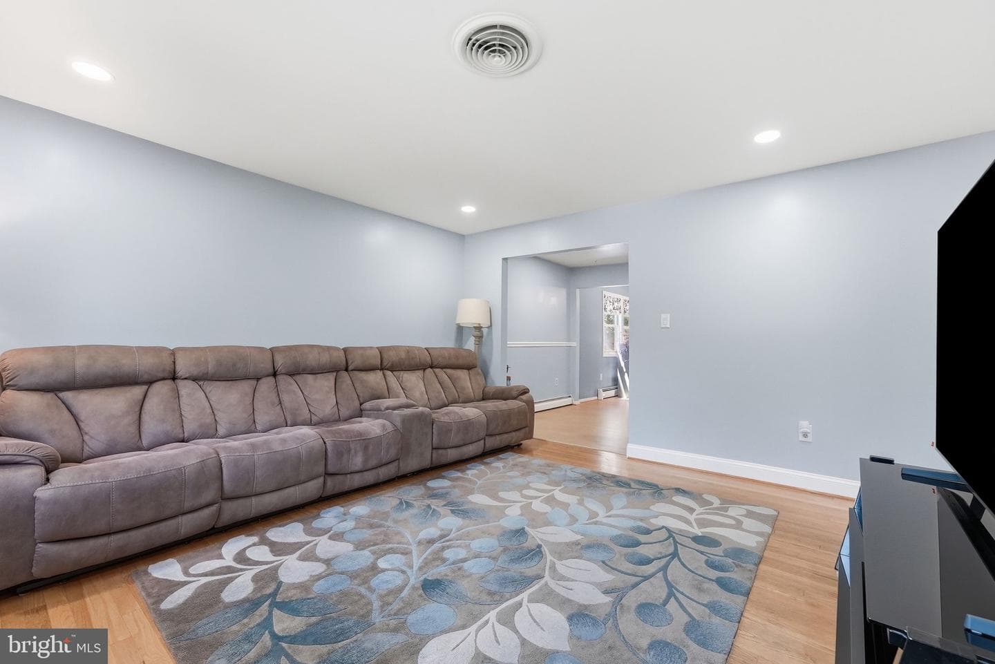 2208 Emporia Street photo 5