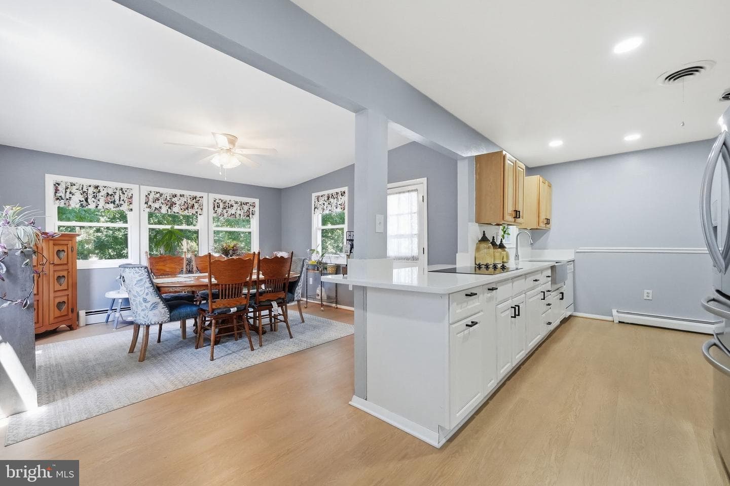2208 Emporia Street photo 8