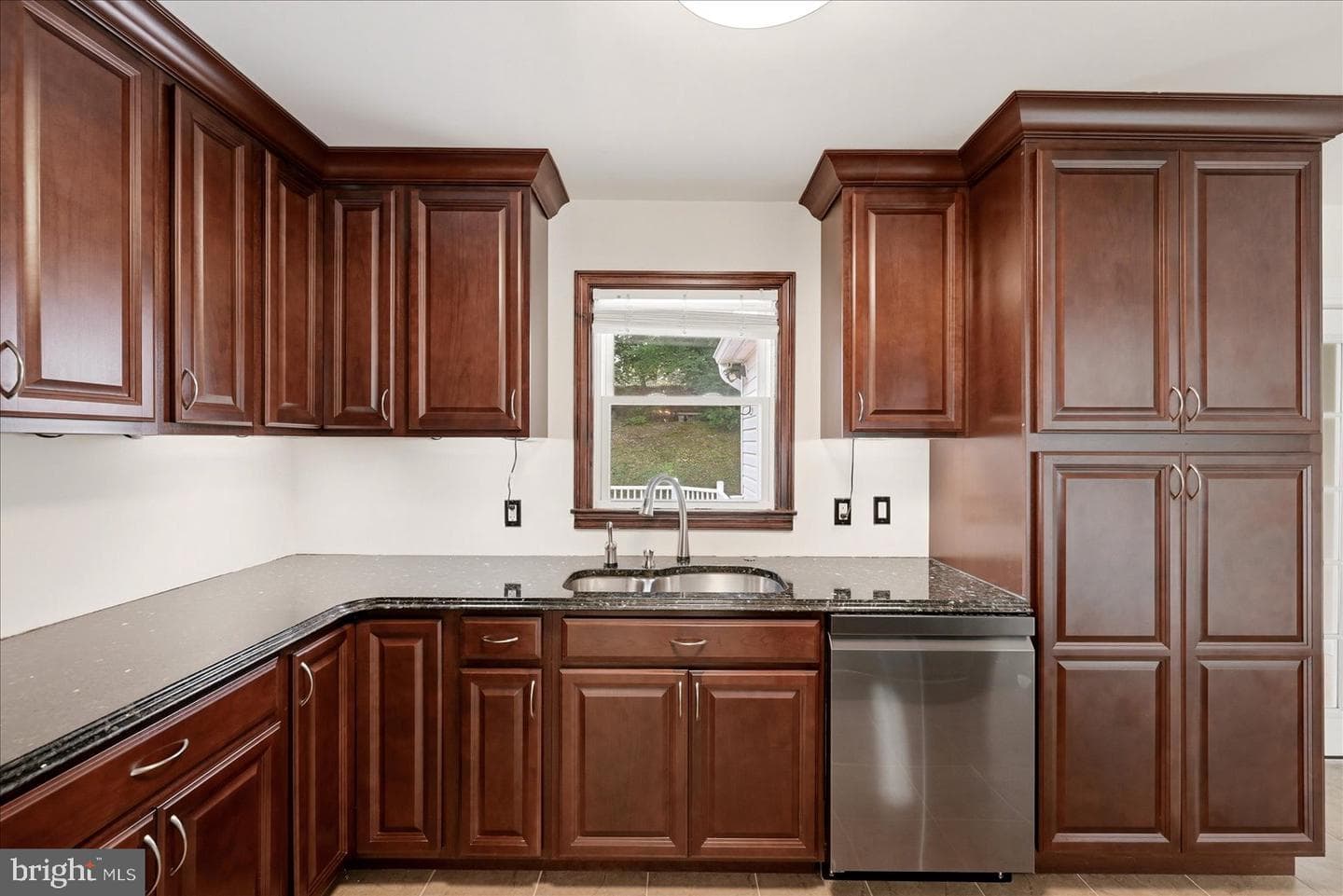 14802 Dodson Drive photo 5