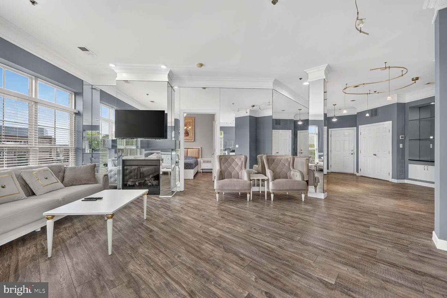 810 Belmont Bay Drive #204 photo 5