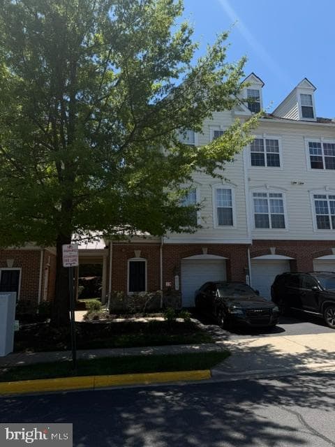 6811 Hampton Bay Lane photo 5