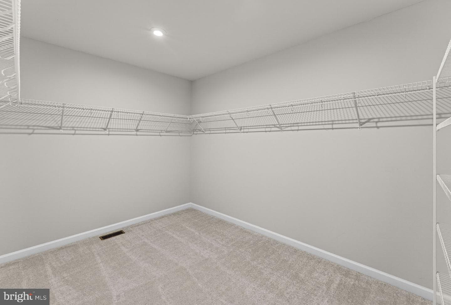 15609 Thoroughfare Road photo 31