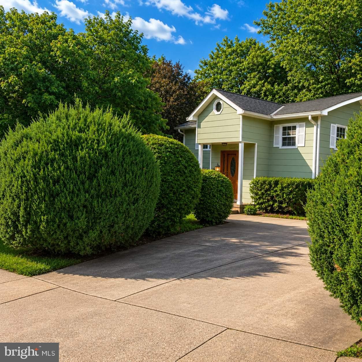 14307 Fairview Lane photo 3