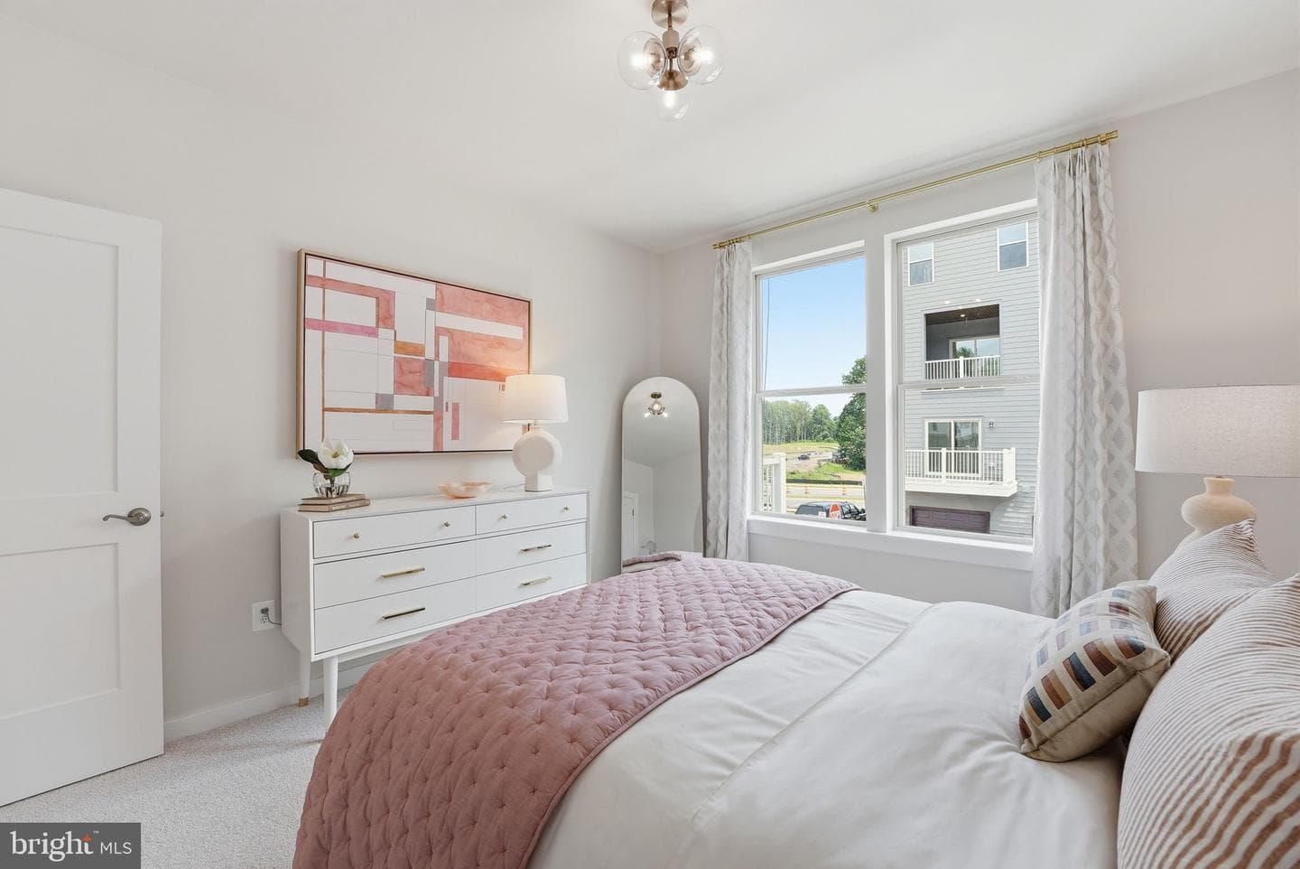 14152 Slate Street photo 31