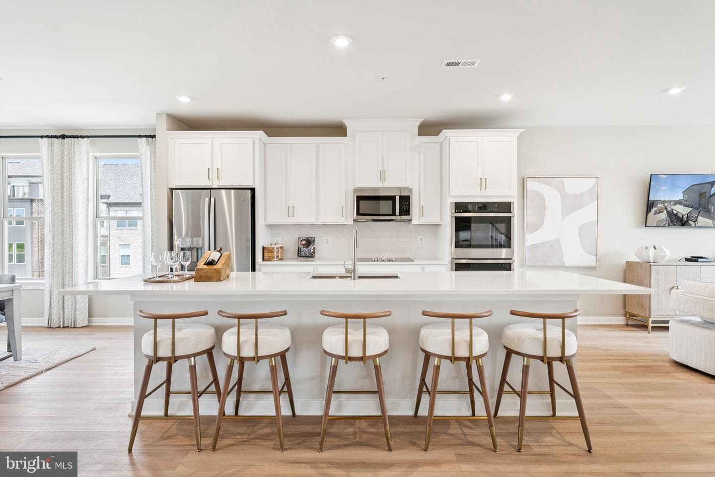 14150 Slate Street, Woodbridge