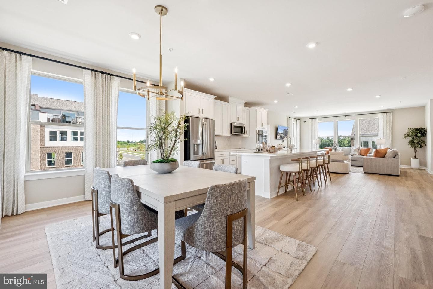 13826 Quartz Avenue photo 8