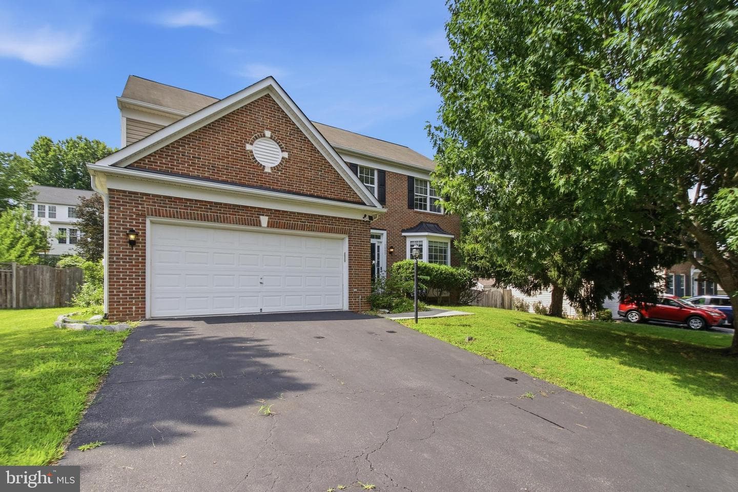 5880 Moonbeam Drive photo 4