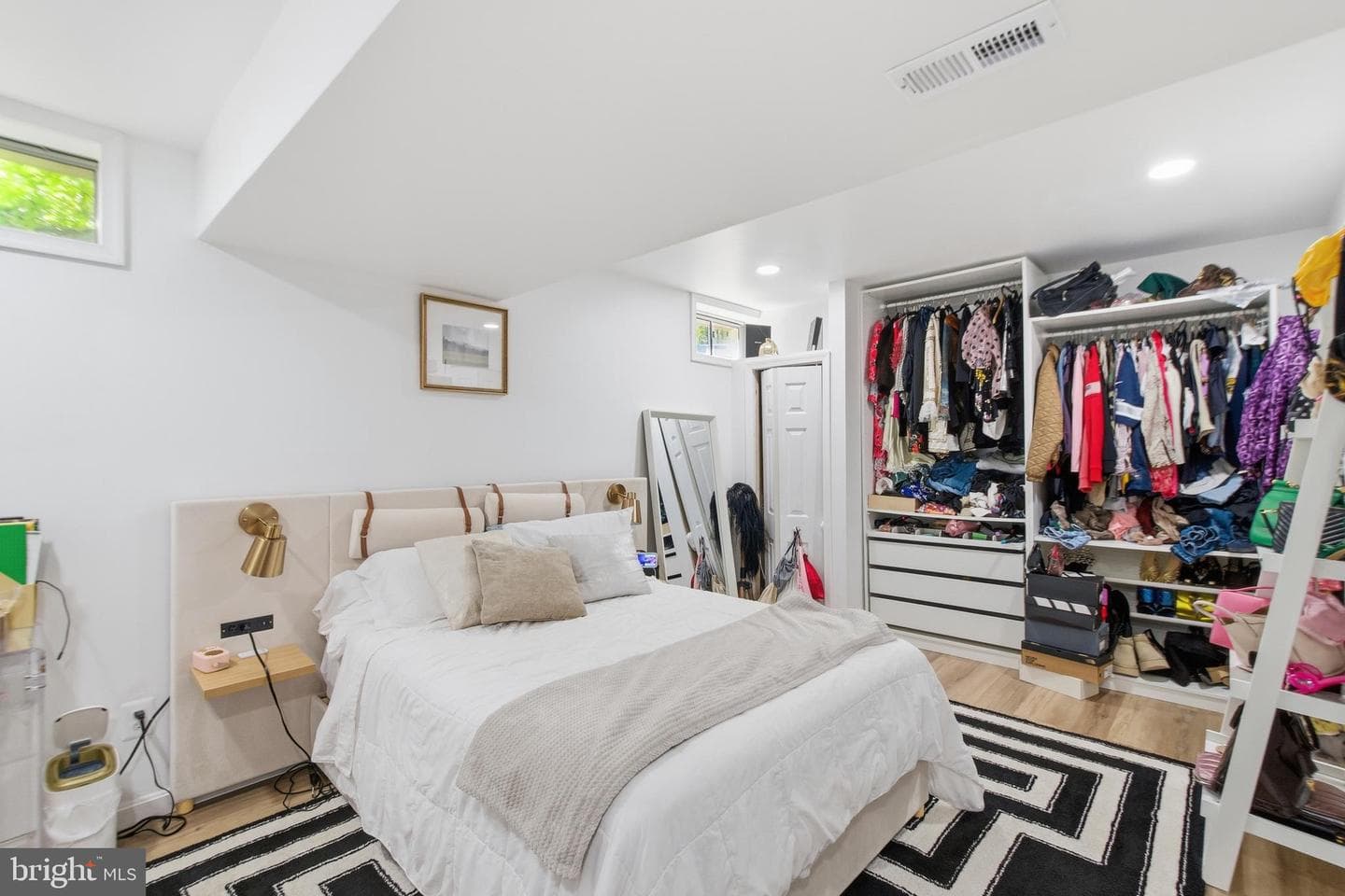 5880 Moonbeam Drive photo 47