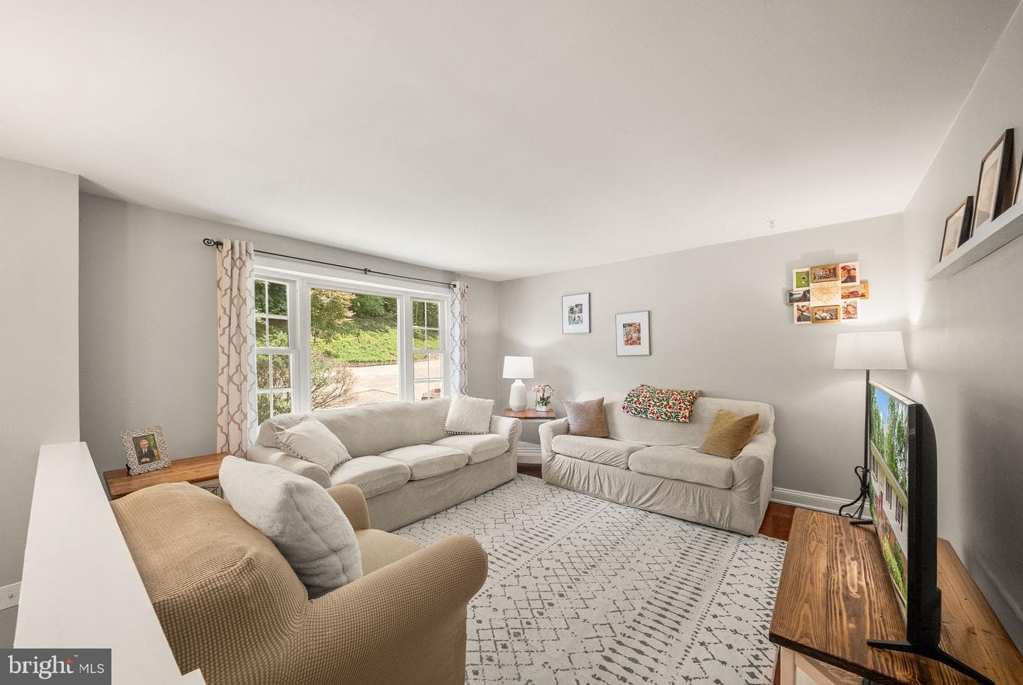 16210 Sheffield Drive, Dumfries