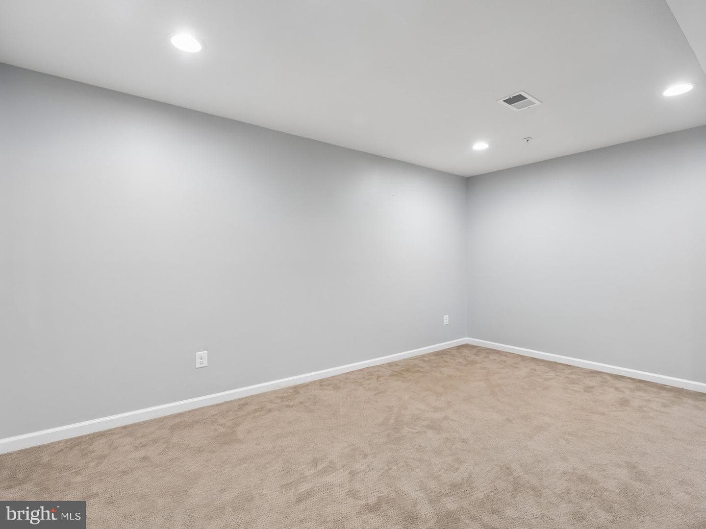 2301 Harmsworth Drive photo 51