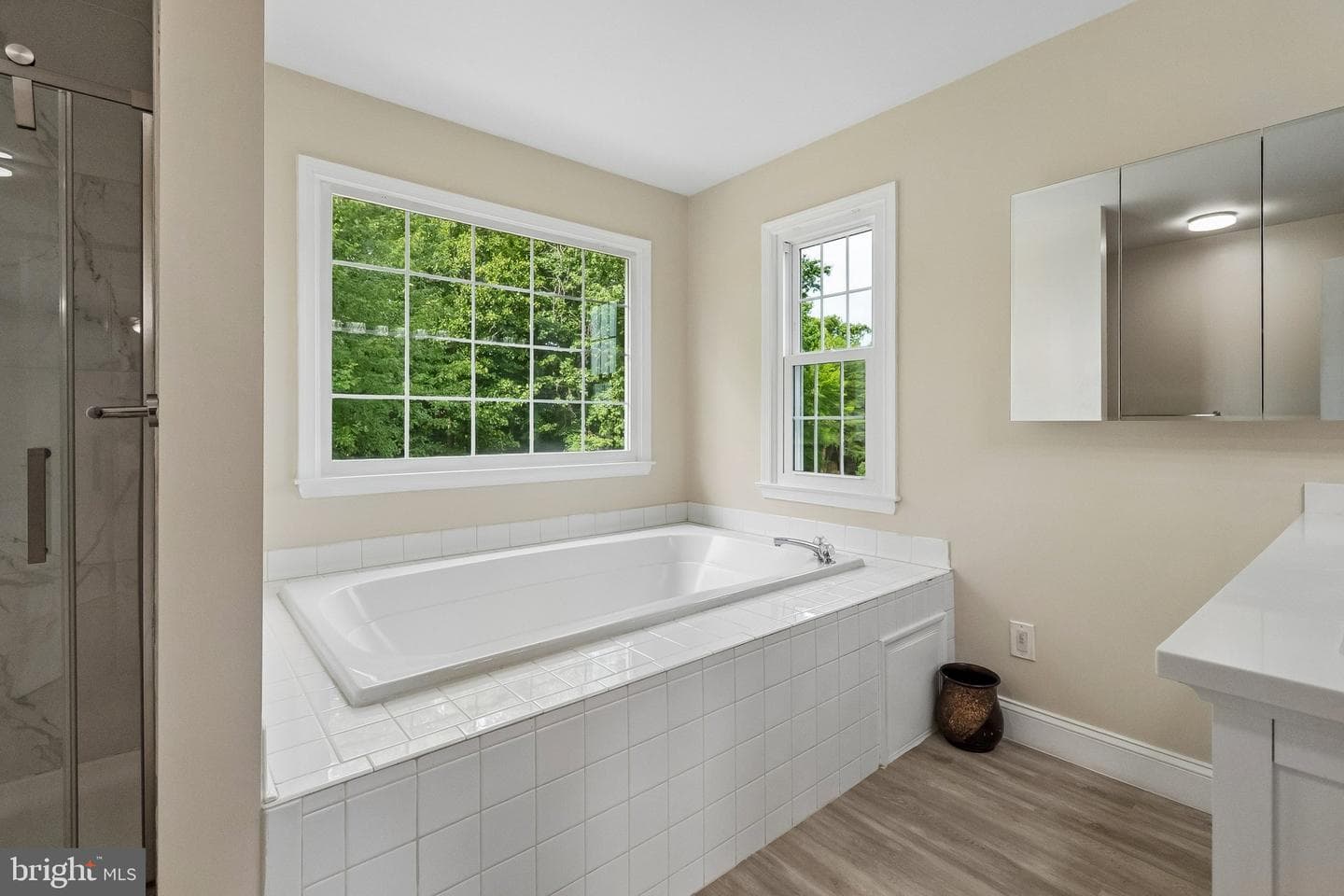 16069 Olmstead Lane photo 5