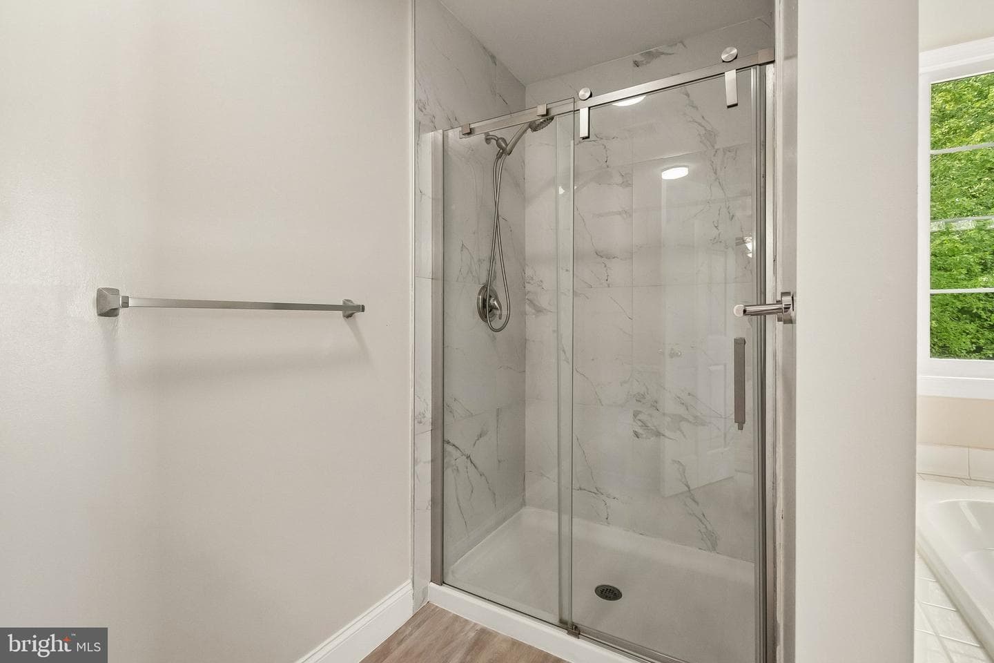16069 Olmstead Lane photo 6