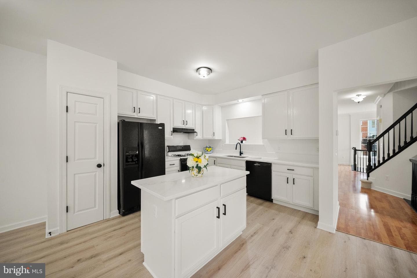 14196 Madrigal Drive photo 14