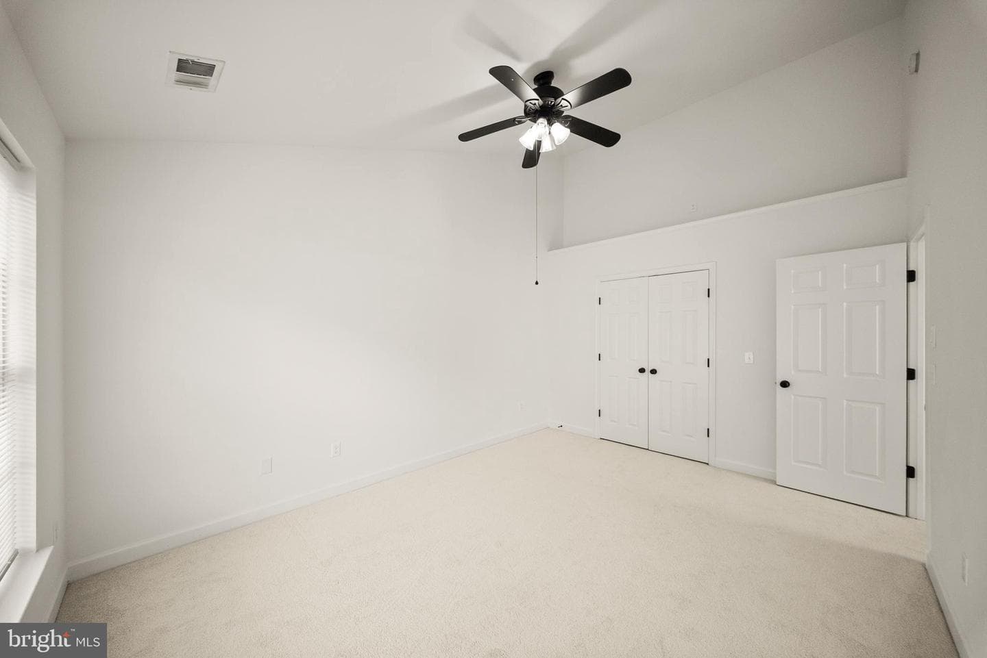 14196 Madrigal Drive photo 27