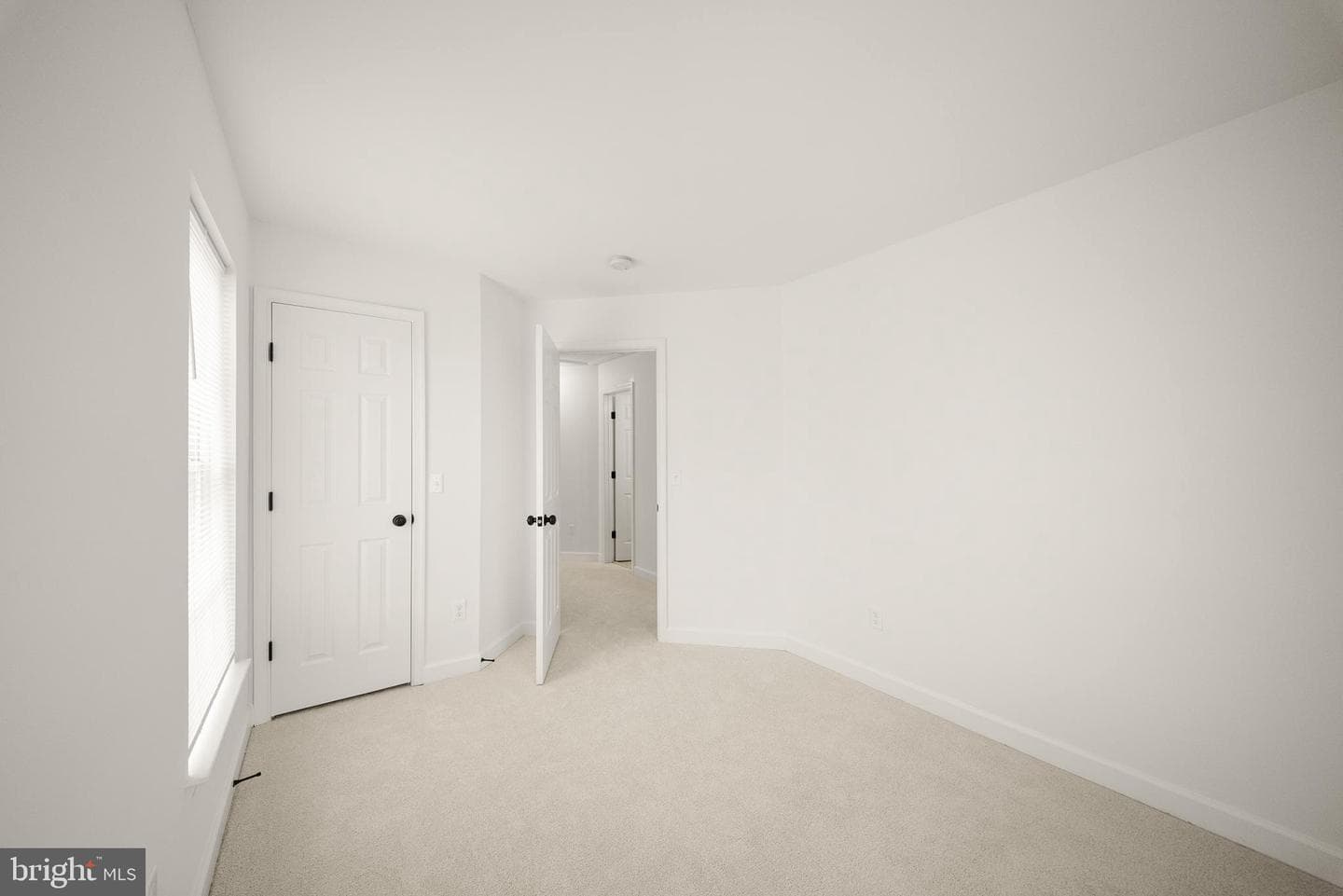 14196 Madrigal Drive photo 35