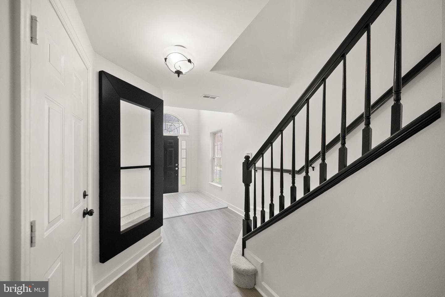 14196 Madrigal Drive photo 9