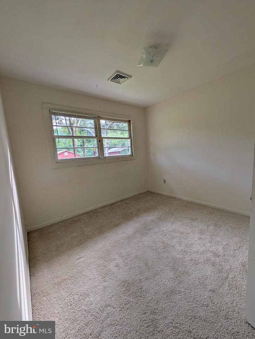 8614 Linton Hall Road photo 13