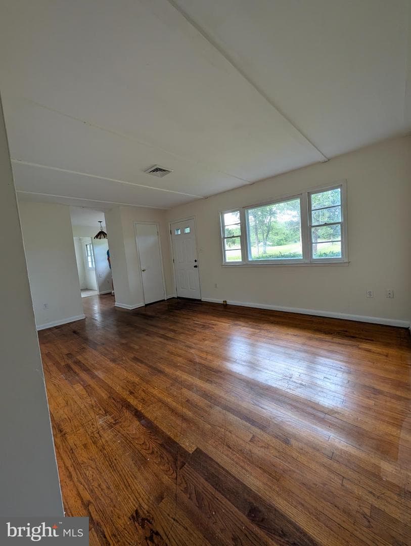 8614 Linton Hall Road, Bristow