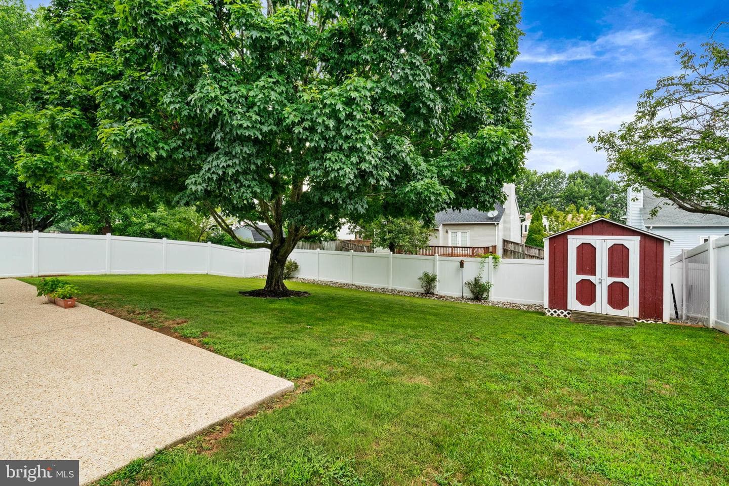 6098 Oust Lane photo 32