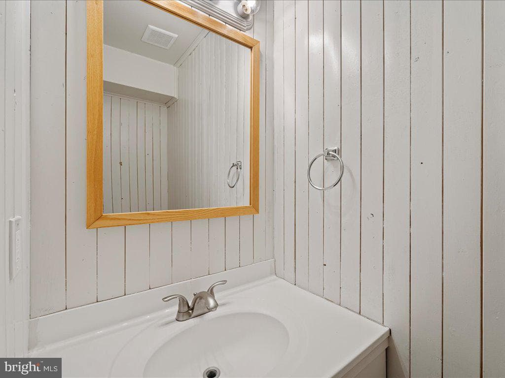 2904 Madeira Court photo 11