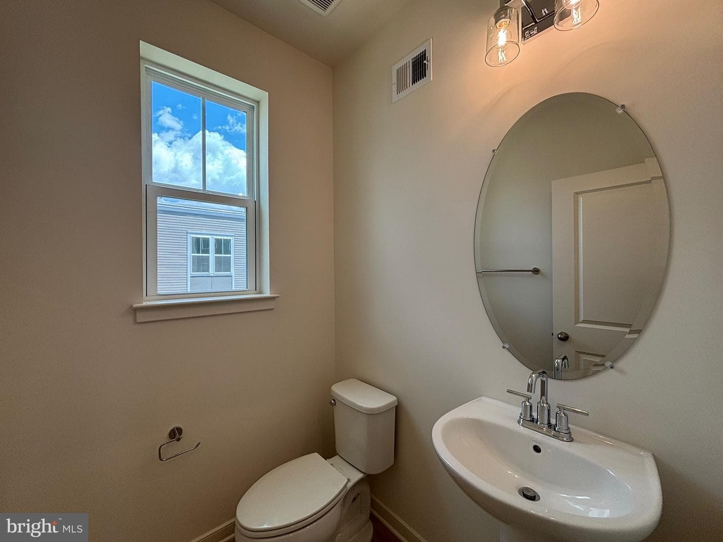 18002 Alicia Avenue photo 15