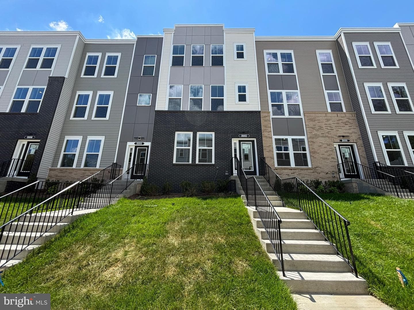 18002 Alicia Avenue photo 9