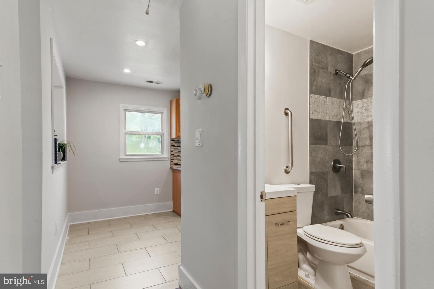 3709 Forestdale Avenue photo 31