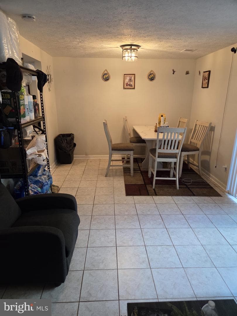 8811 Vicksburg Court photo 8