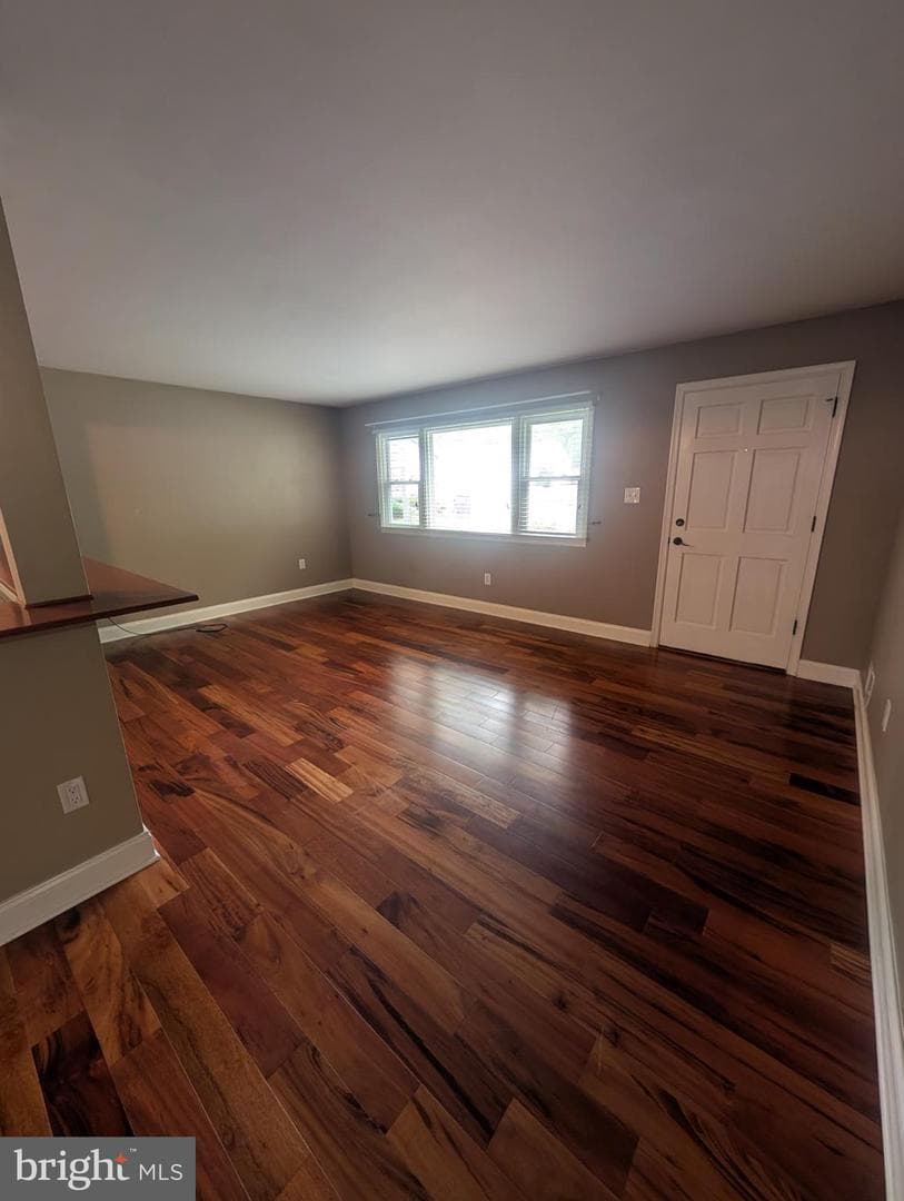 7407 Castle Road, Manassas
