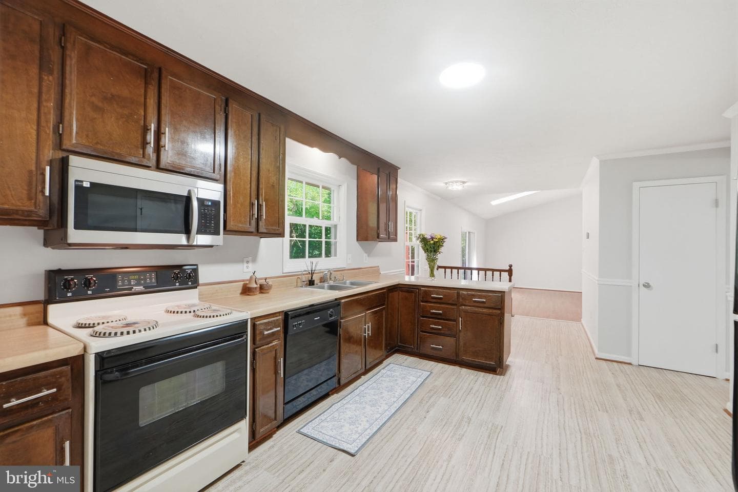 6090 River Forest Drive photo 11
