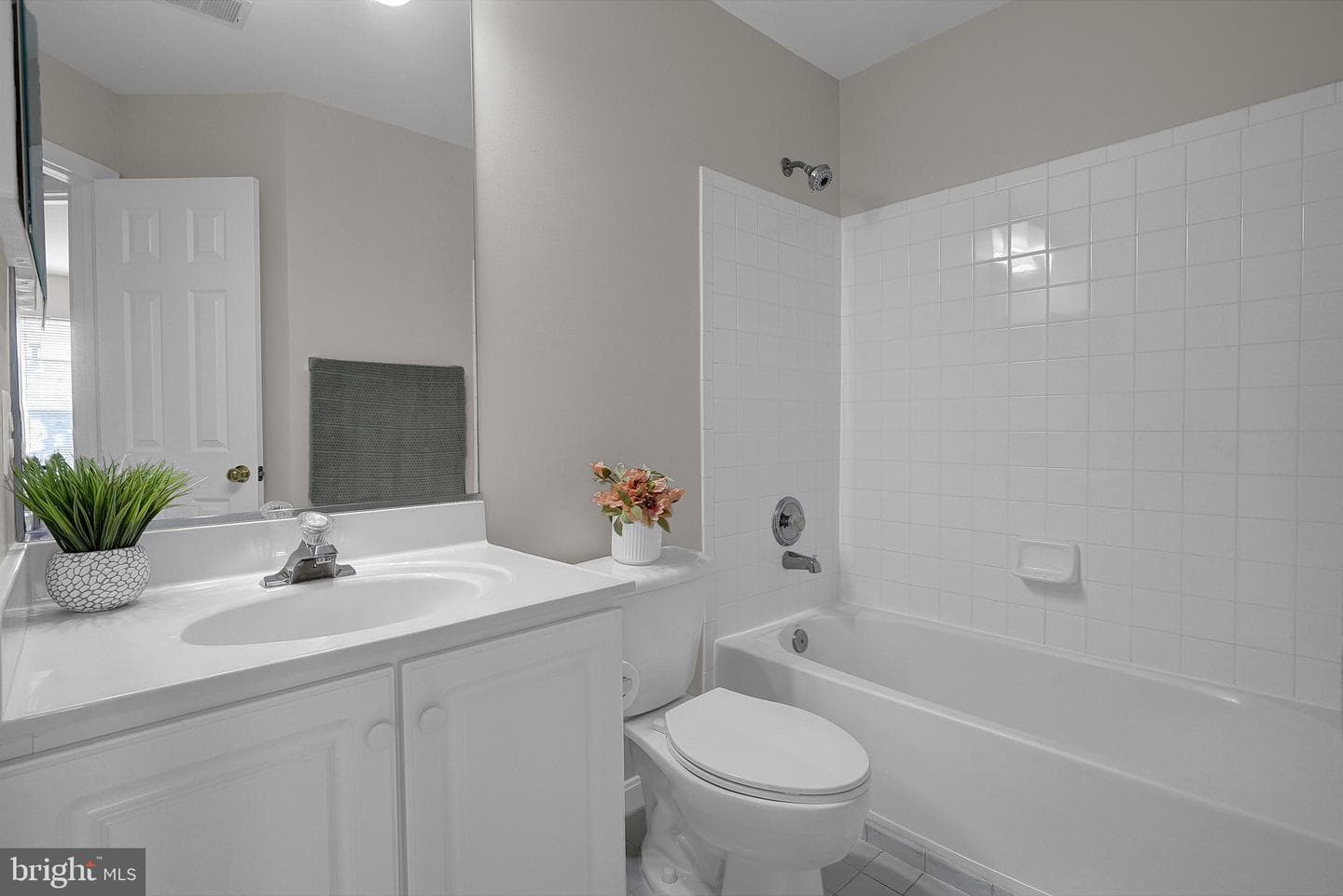 13863 Palisades Street photo 12