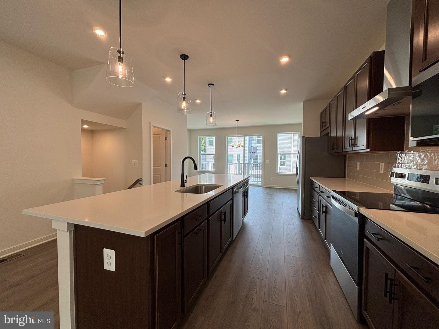 18022 Alicia Avenue photo 3