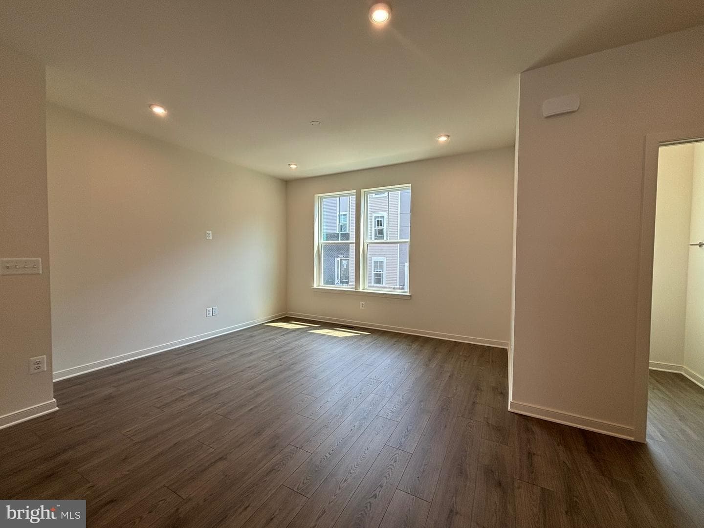 18022 Alicia Avenue photo 9