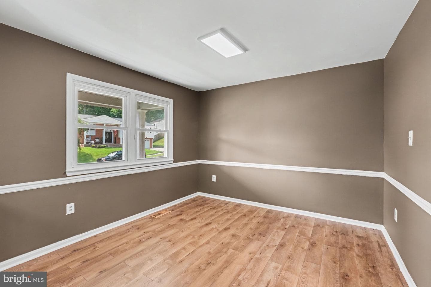 5529 Neddleton Avenue photo 7