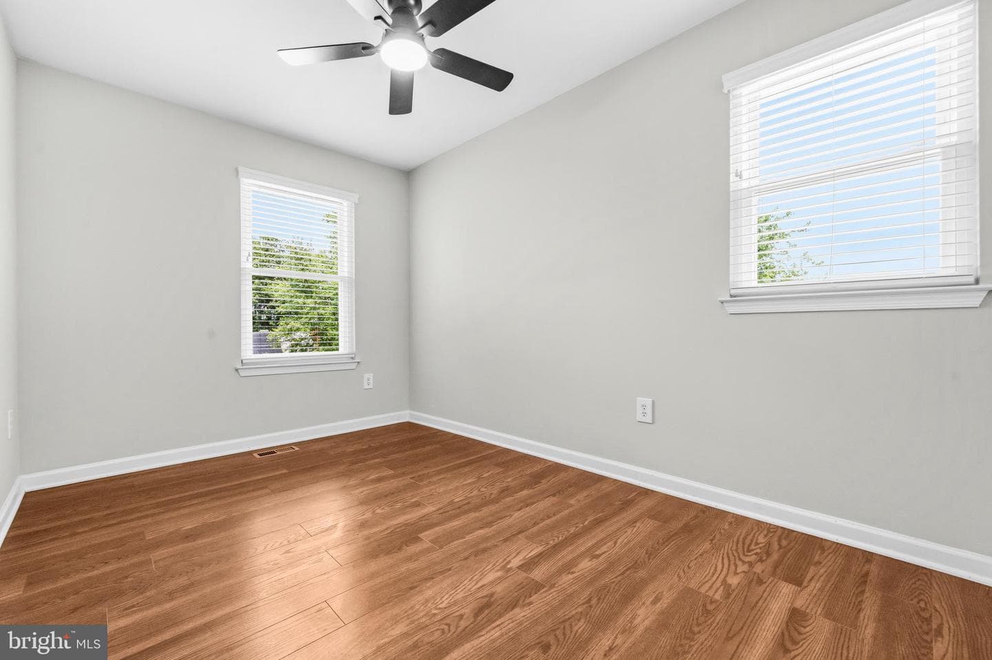 6109 Plainville Lane photo 33