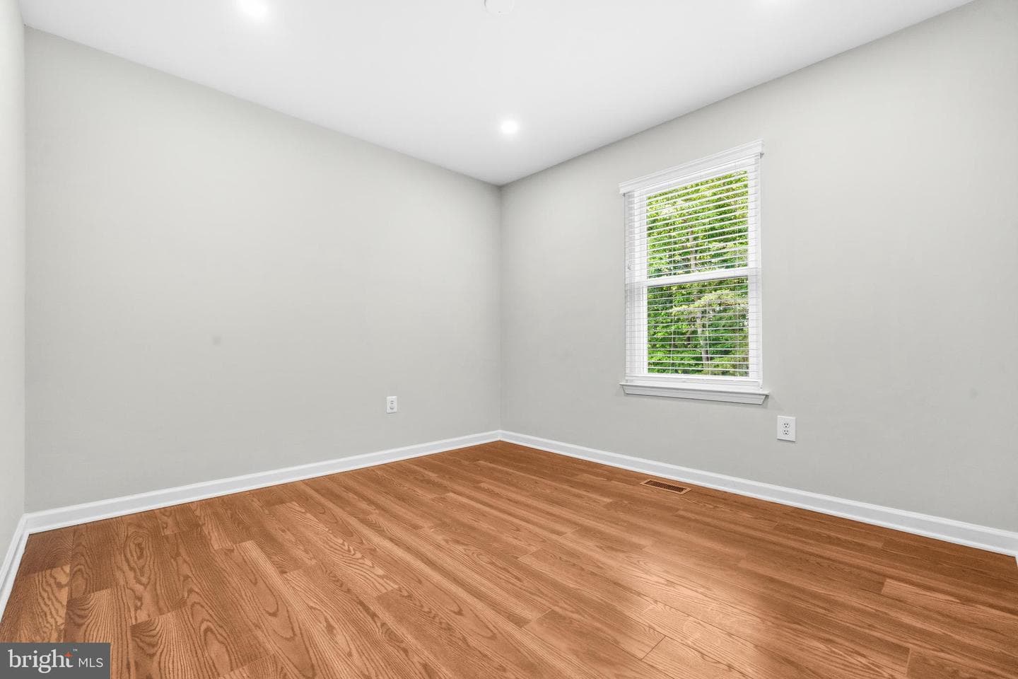 6109 Plainville Lane photo 35