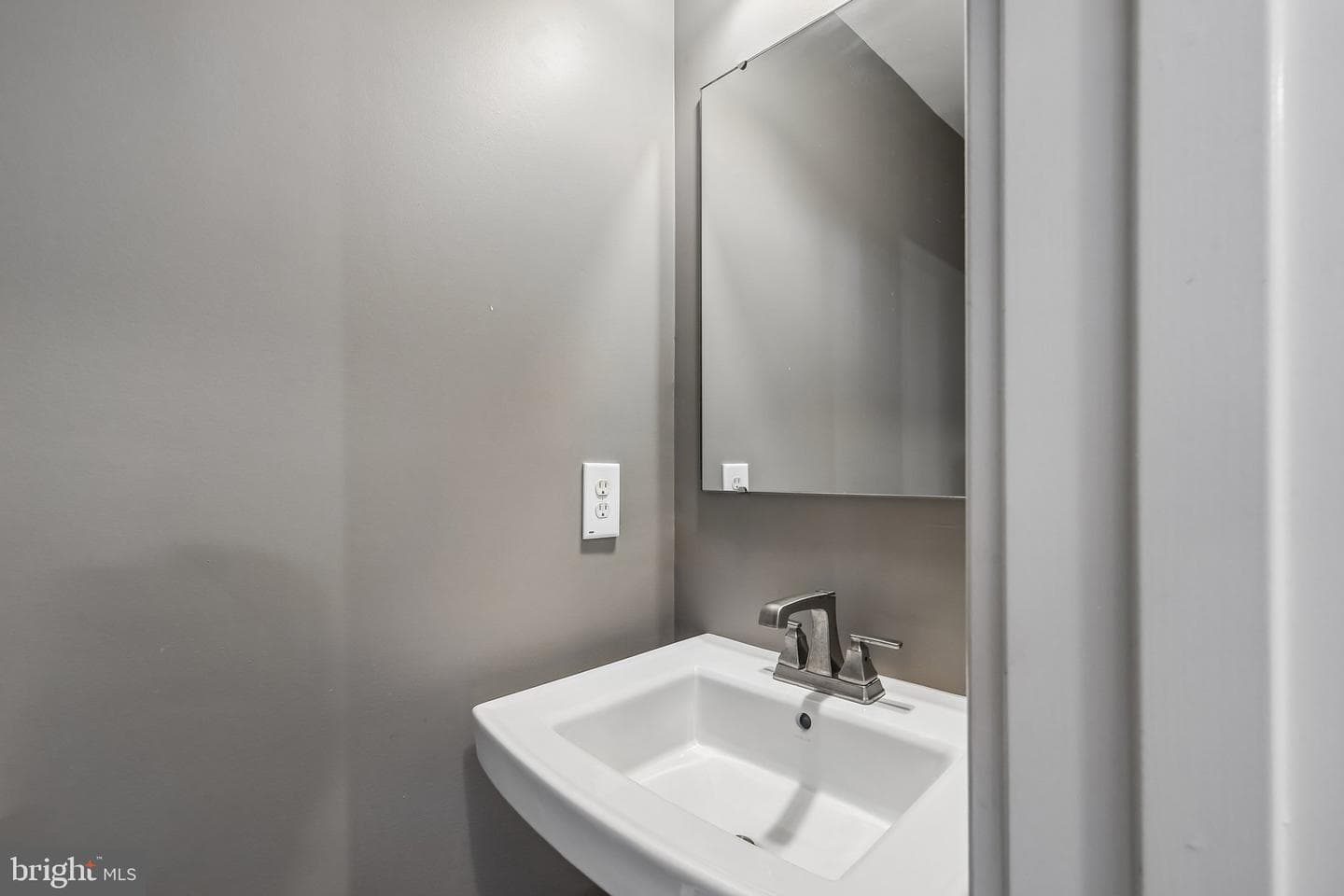 18002 Red Cedar Road photo 8