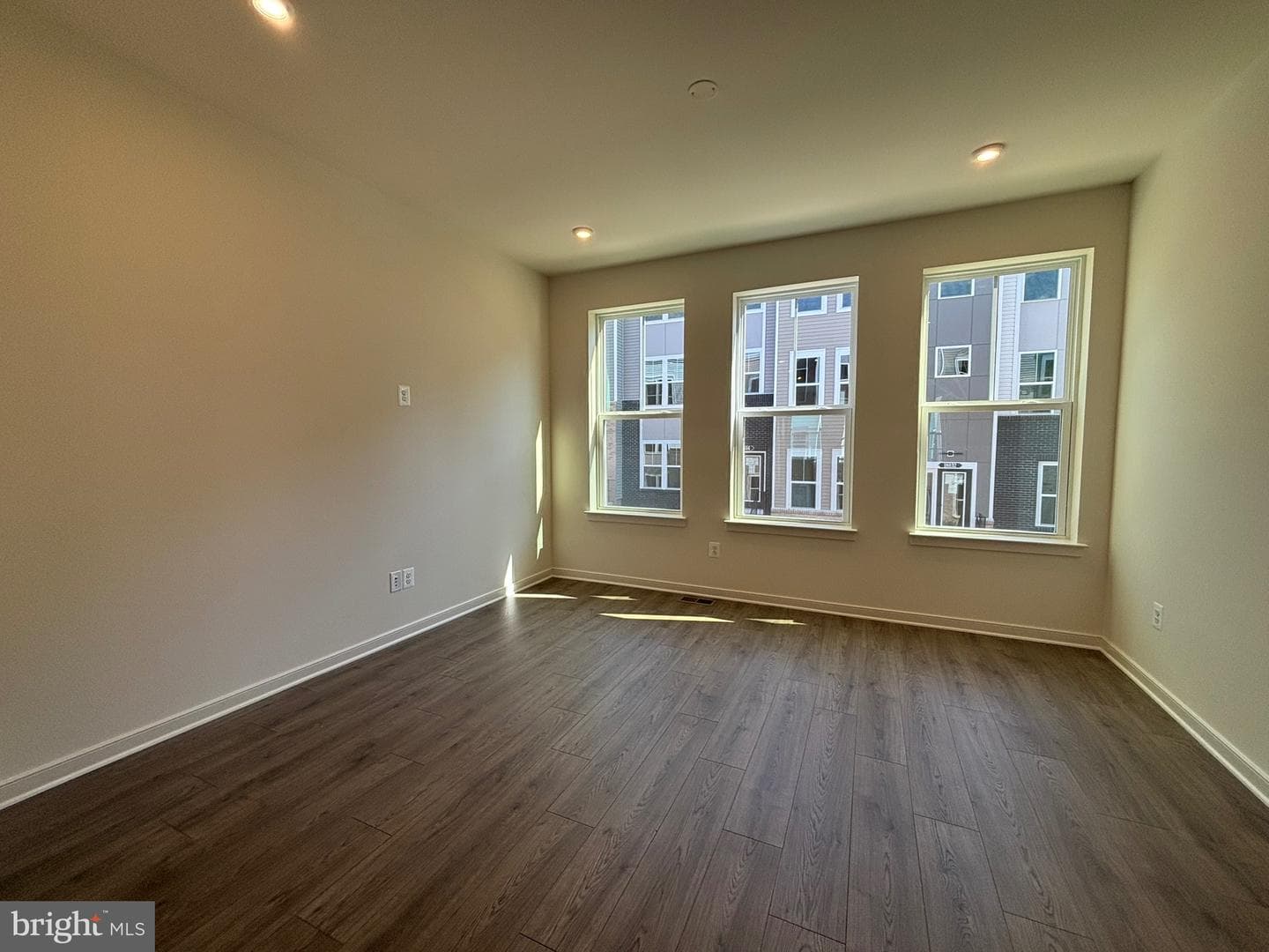 18020 Alicia Avenue photo 3
