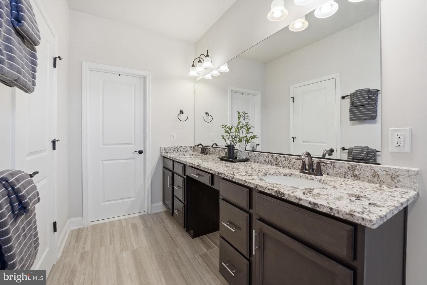 17139 Branched Oak Road photo 28