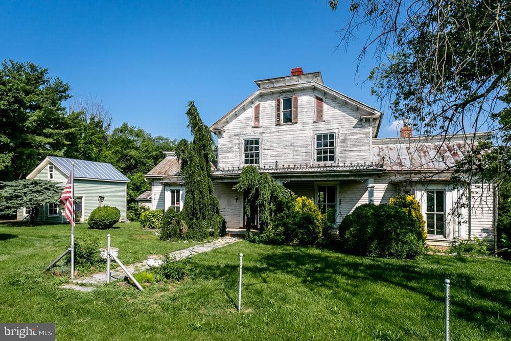 8748 North Valley Pike, Rockingham