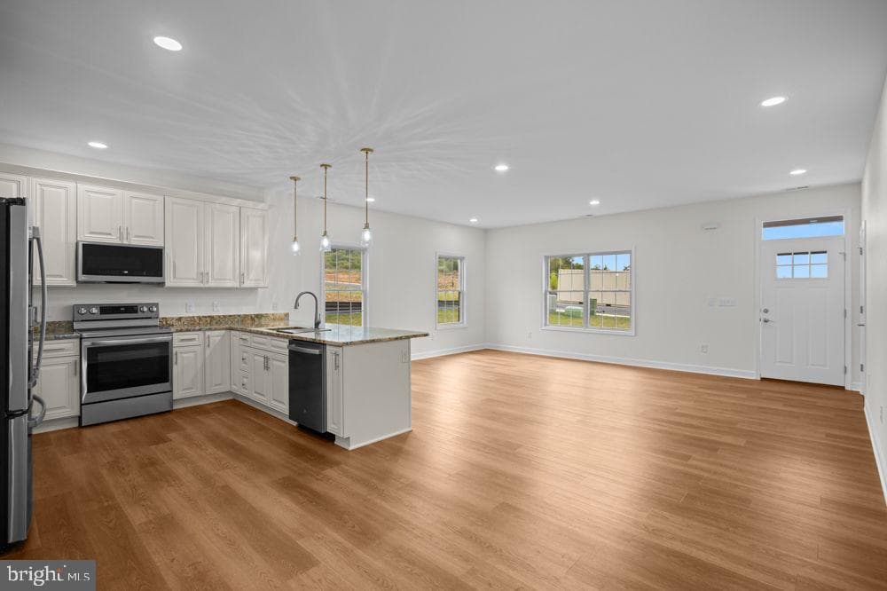 267 Freemont Circle photo 2